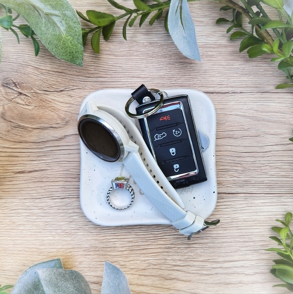 MOM GIFT!!! Laser Engraved Trinket Tray for Mom - Thou Shalt Not Try Me - Picture 6 of 11